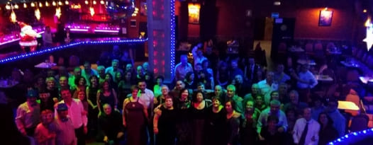 noche de fiesta en la sala